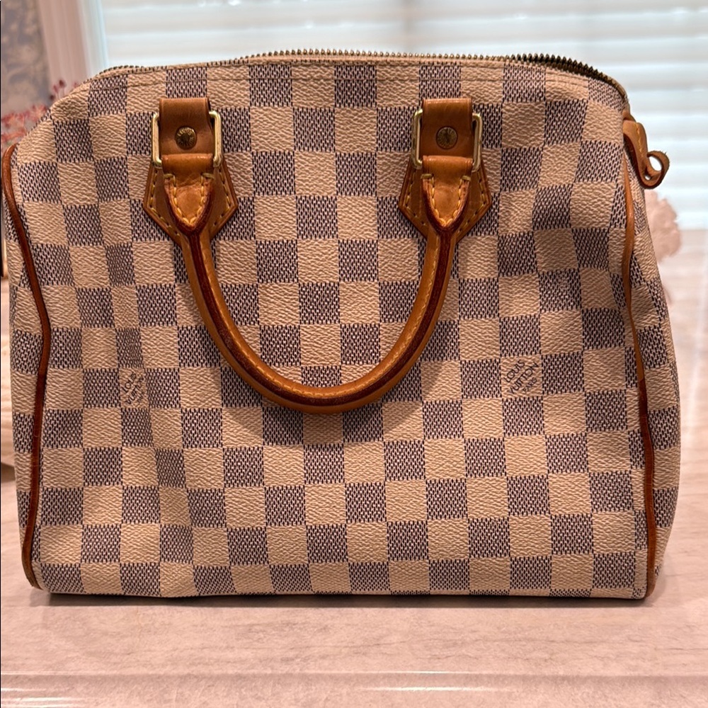 Louis Vuitton speedy 25